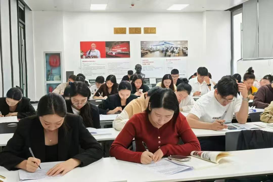 1762505460455618.jpg 1762505460455618.jpg